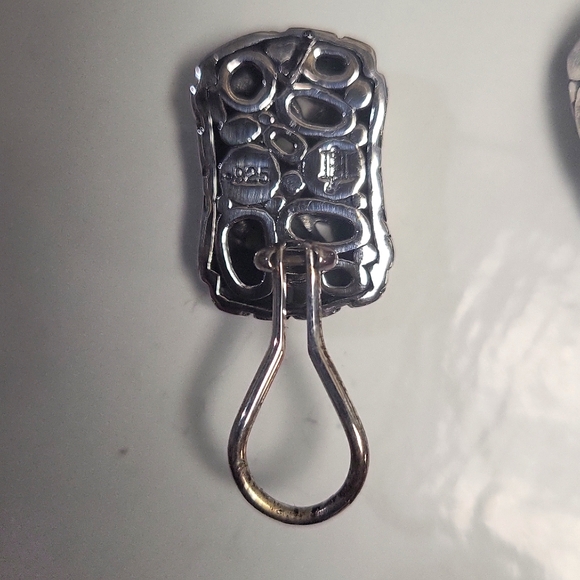 John Hardy Kali Pebble Sterling Silver Omega Earrings - Picture 3 of 6